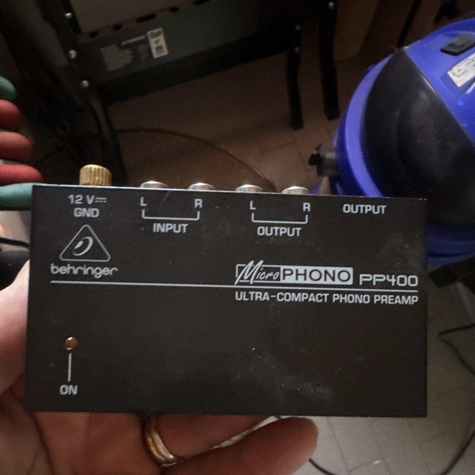 Behringer MicroPHONO PP400 preamplificatore phono 2 canali RCA nero