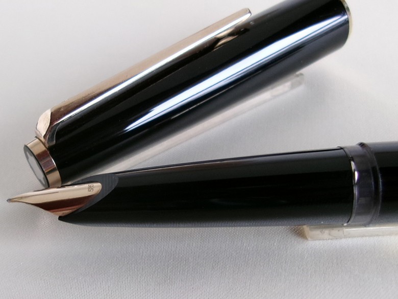 Montblanc 420 Fountain Pen Black GT 14K F Nib | eBay