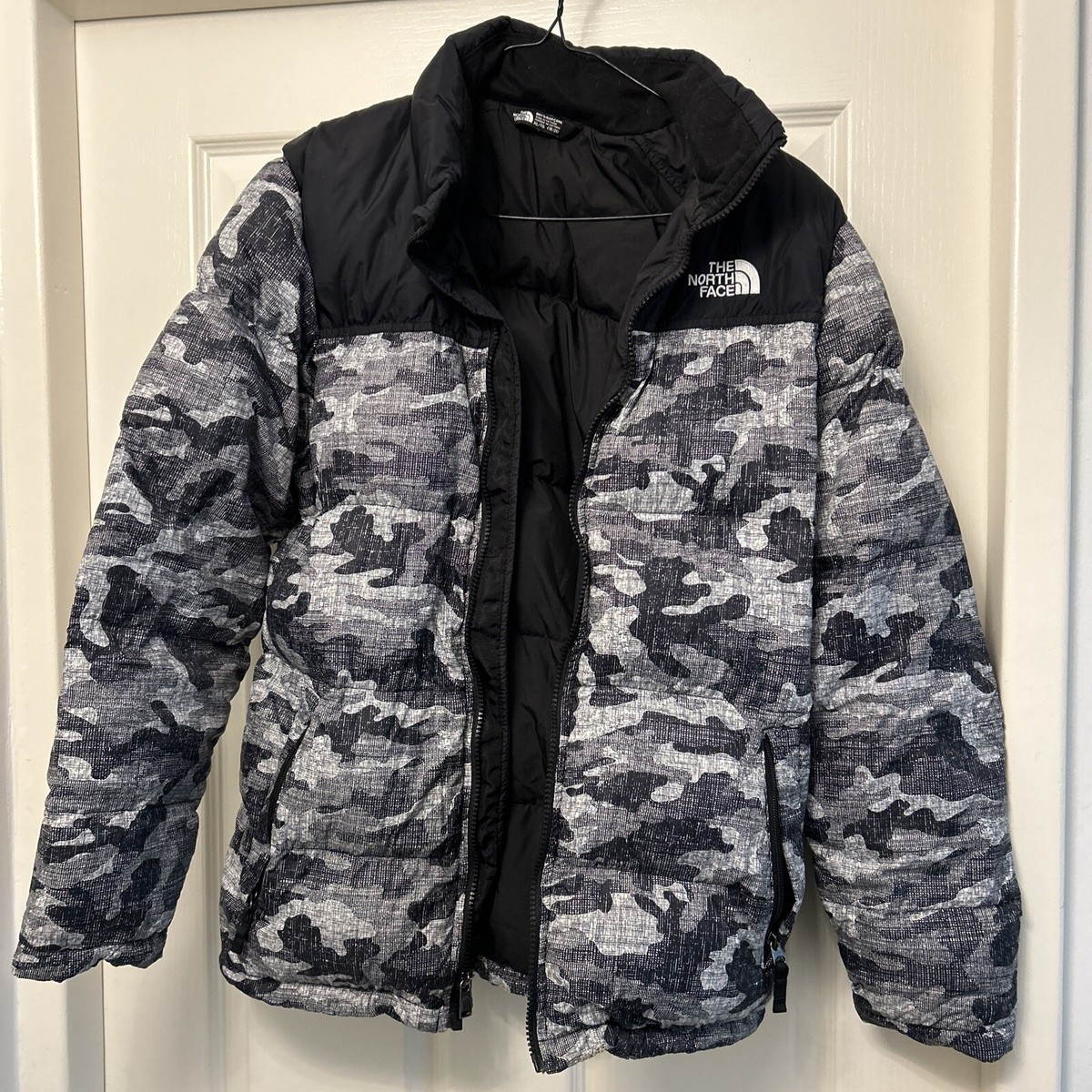 THE NORTH FACE Down Insulated Boys Puffer Jacket Grey Camouflage size xl