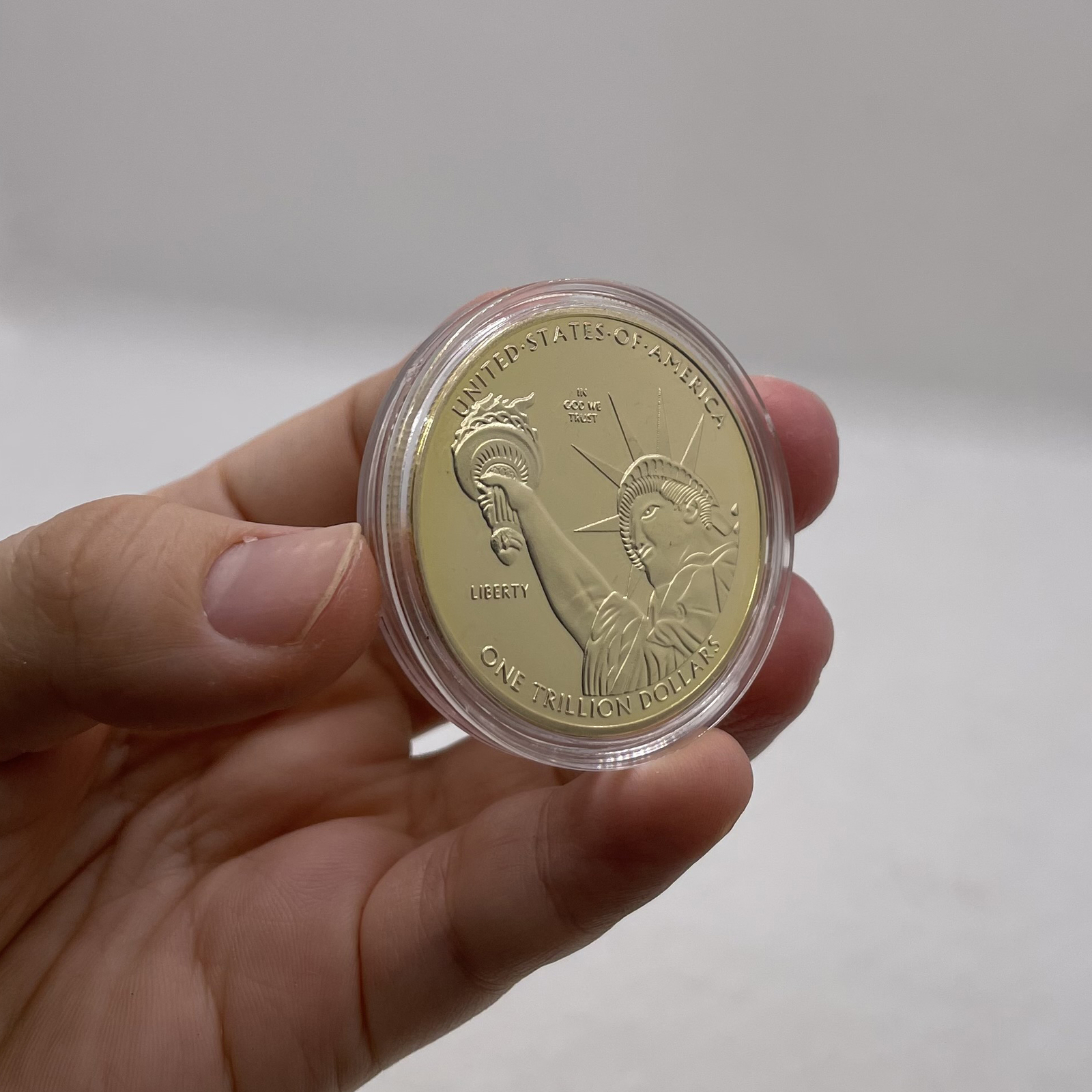 2pcs Silver & Gold One Trillion Dollar Coin United Statue of Liberty Collection