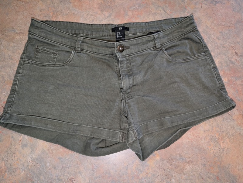 H&M Women's Cotton Shorts Military Olive Green Stretch Coin Pocket Size 10