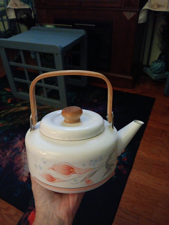 Vintage White Pink Floral Metal Enamel Qt Teapot Kettle Wood