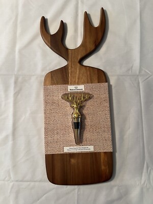 Natural Elements - Acacia Wood Cheese Board & Wine Stopper Set - Moose Theme