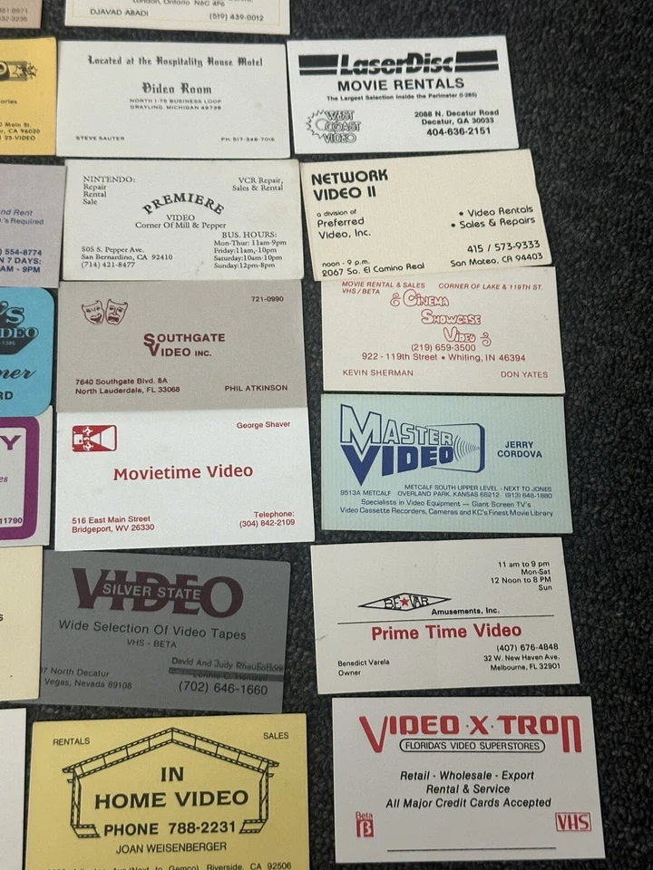 Video Rental Business Card lot 1980s VHS Beta Laserdisc 26 cards RARE vcr 80s Foto 3 de 4