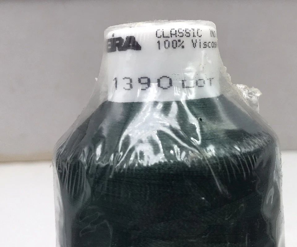 MADEIRA CLASSIC # 40 5000M New FACTORY SEALED Box OF 10 COLOR 1390 Dark Green - Image 4 of 4