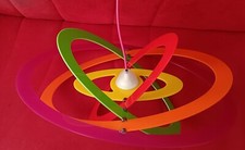 LAMPADARIO IN PLEXIGLASS SOSPENSIONE SATURNO ANELLI MULTICOLORE 59 X 39 CM
