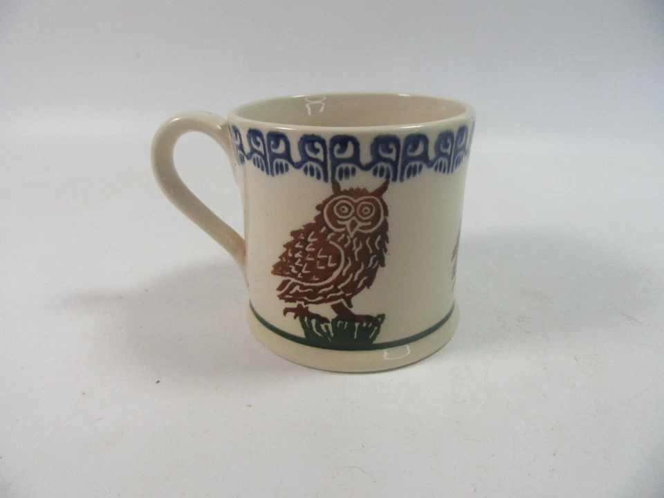 Brixton Pottery Owl Mug Handmade in England , 7cm high .Small chip on outer base - Image 4 of 4