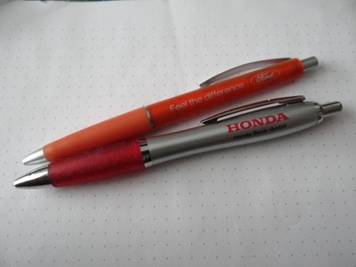 2 different promotional kuli, ''Car'' area - Ford and Honda