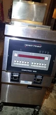 Henny Penny Computron 8000 Electric Open Fryer W/Filtration System and 2 Baskets