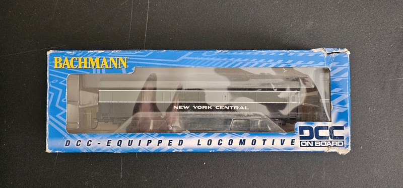 Bachmann 61803 HO Gauge Baldwin RF-16 Shark NYC B Unit Diesel Loco DCC Fitted