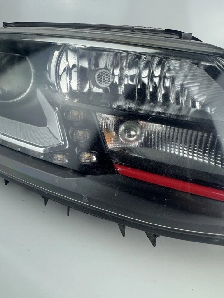 Volkswagen Jetta GLI 2014 derecho derecho xenón HID faros OEM 30ª edición Foto 4 de 4