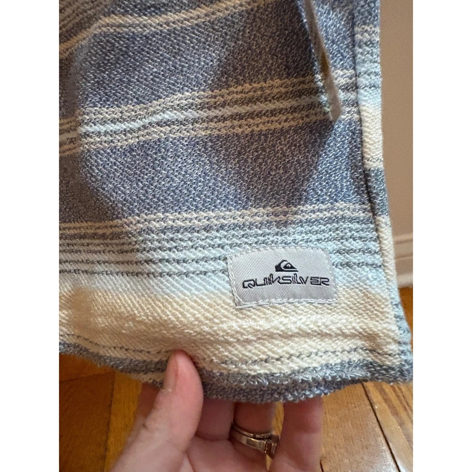 全新 Quiksilver 男孩 2 件套套装 T 恤和短裤 条纹 3T 蓝色 — 第 4/4 张图片