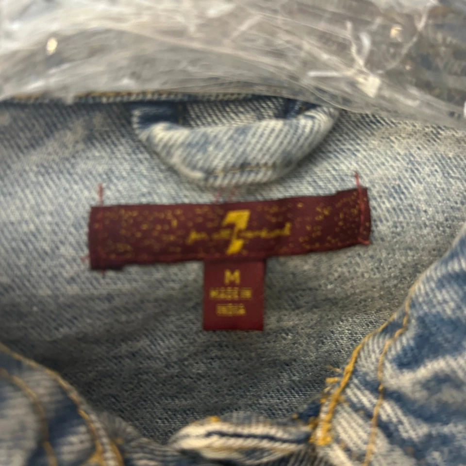 Chaqueta vaquera recortada 7 For All Mankind Distressed para niñas talla mediana Foto 2 de 4