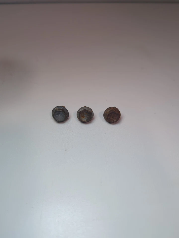 Juego de pernos de ventilador de radiador Suzuki GSXR 750 SRAD 1996 - 1999  Foto 2 de 3