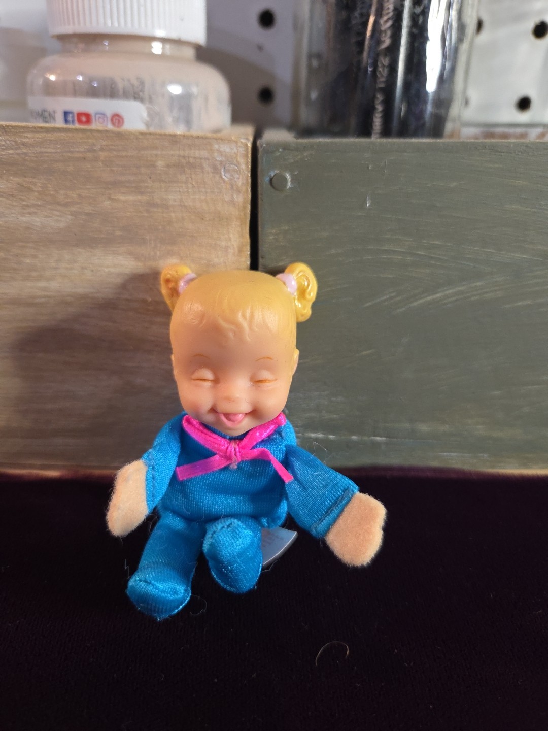 1996 Teeny Tiny Tumbles Surprise Vintage Doll teal blue Toy Biz