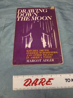 Drawing Down the Moon  Witches Druids Pagan Margot Adler