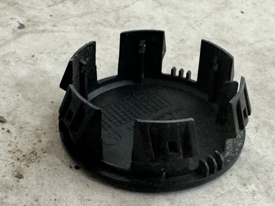 Tapa central cubierta de cubo de llanta negra Toyota TRD Avalon Camry 2020-24 42603-YY340 Foto 3 de 4