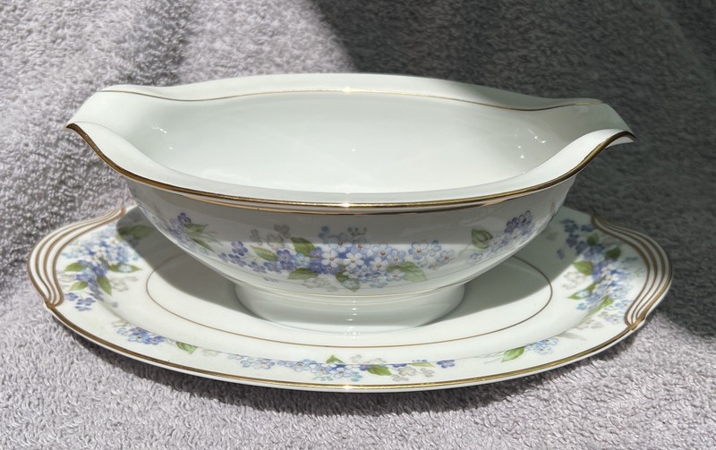 Vintage Noritake Ramona 5203 One Piece Gravy Boat