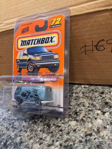 :MATCHBOX issued 2001 # 72 1967 V W delivery VAN 105 - Picture 2 of 7