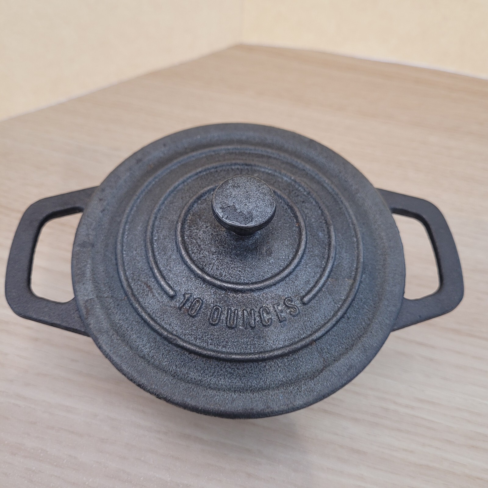 Smith Clark Ironworks Tabletops Unlimited Mini Dutch Oven Cover Cast