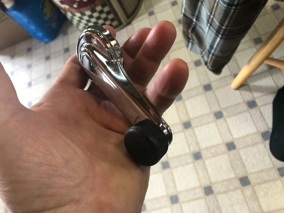 Manija de manivela de ventana Buick Century 1984-1988 20316274 cromada con perilla negra Foto 2 de 4