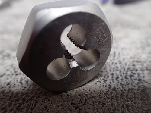 NEW Irwin 6520ZR 1/4"-20 Hex Die 1" O.D (BN269) - Afbeelding 2 van 2