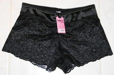 Floral lace black panty, boyshorts style, size S, new with tags