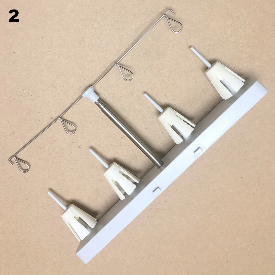 Piezas de serger overlock originales SINGER S0230 en buen estado muy poco uso Foto 3 de 4