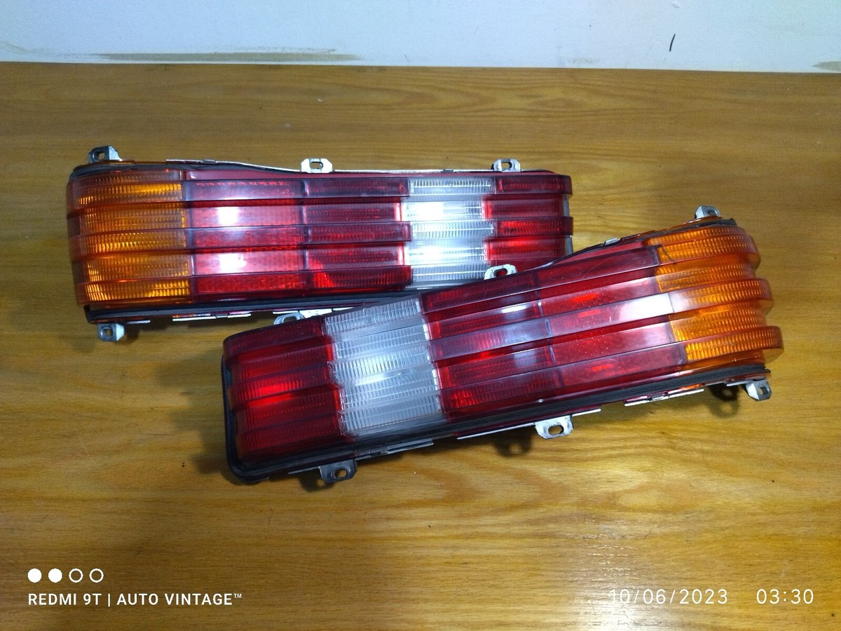 Mercedes W123 Sedan / Coupe Tail Lights Assemblies Pair USA