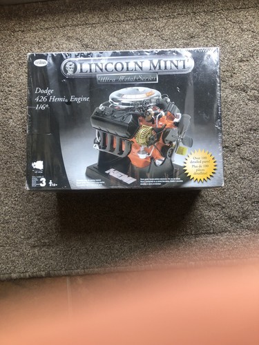 Lincoln Mint Restore Dodge 426 Hemi Engine 1:16th Sealed Model - Picture 6 of 6