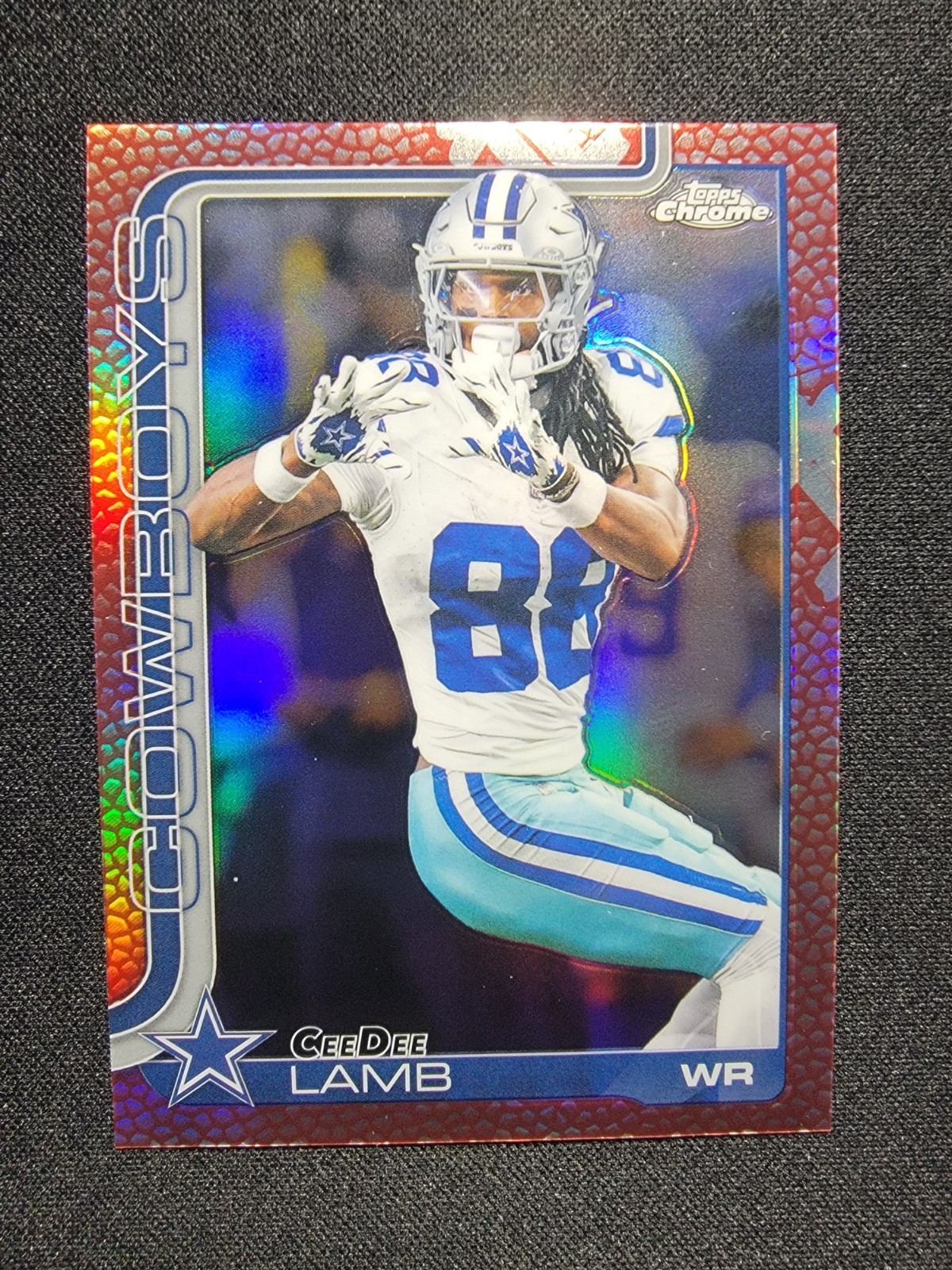 🔥CeeDee Lamb 2025 Topps Chrome LEATHER REFRACTOR DALLAS COWBOYS #76🔥