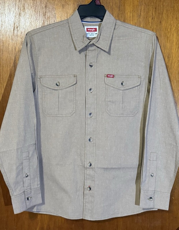 NWT WRANGLER OUTDOOR 5 STAR HERITAGE REG FIT QUICK DRY L/S TAN SHIRT - SMALL