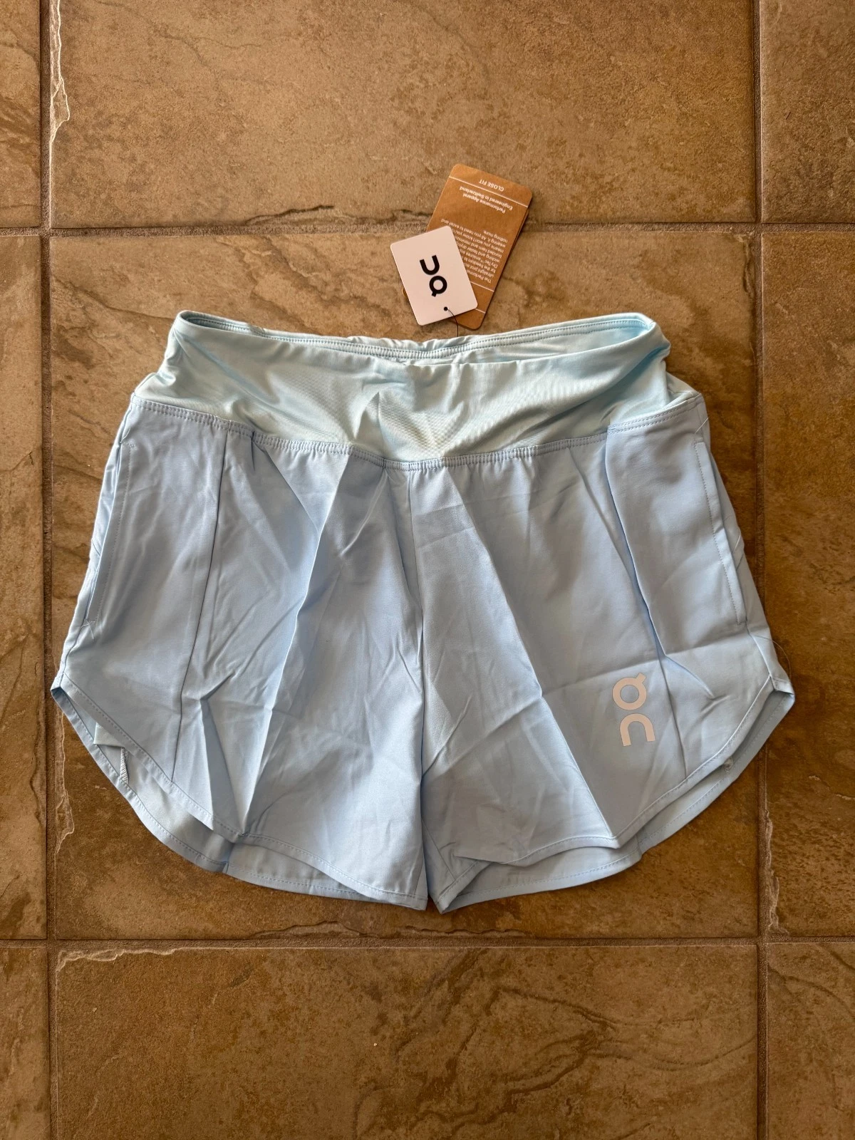 ON CLOUD PERFORMANCE RUNNING SHORTS WITH POCKETS MENS SIZE XL