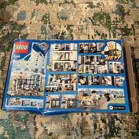 LEGO City: Police Station (7498) 100% Complete With Box