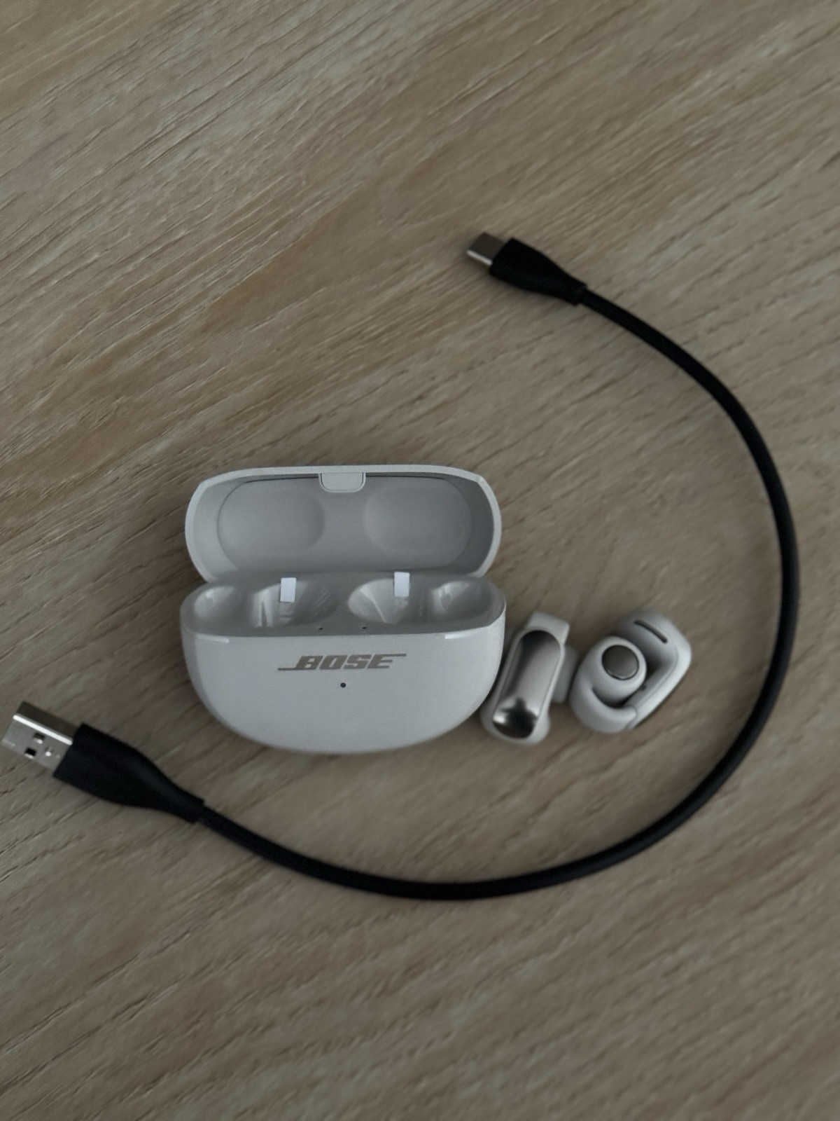 Bose Ultra Open Bluetooth Earbuds with OpenAudio in White Smoke