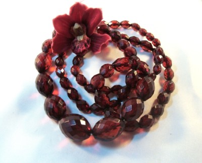 Cherry Bernstein Imitat Bakelite Kette Bernsteinkette Oliven Collier / cu 399