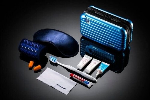 Rare BRAND NEW! EVA AIR RIMOWA BLUE Amenity Kit with Pouch Seal Sticker intact - Picture 3 of 3