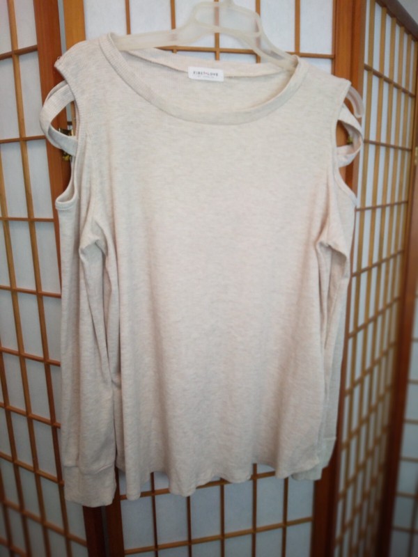 FIRST LOVE BY LOVELYN WOMENS CRISS CROSS COLD SHOULDER LONG SLEEVE TOP SIZE 1X