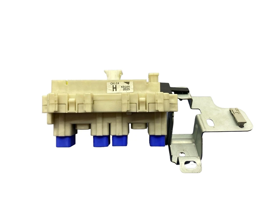 Nissan GT-R R35 2009-2020 OEM 3,8 L AWD cabina caja de fusibles relé caja de conexiones Foto 2 de 4