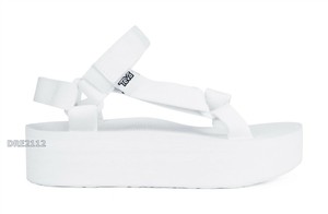 Teva Plano Universal Blanco Brillante Sandalias De Plataforma Para Mujer  Talla 6 * Nuevo en Caja * | eBay