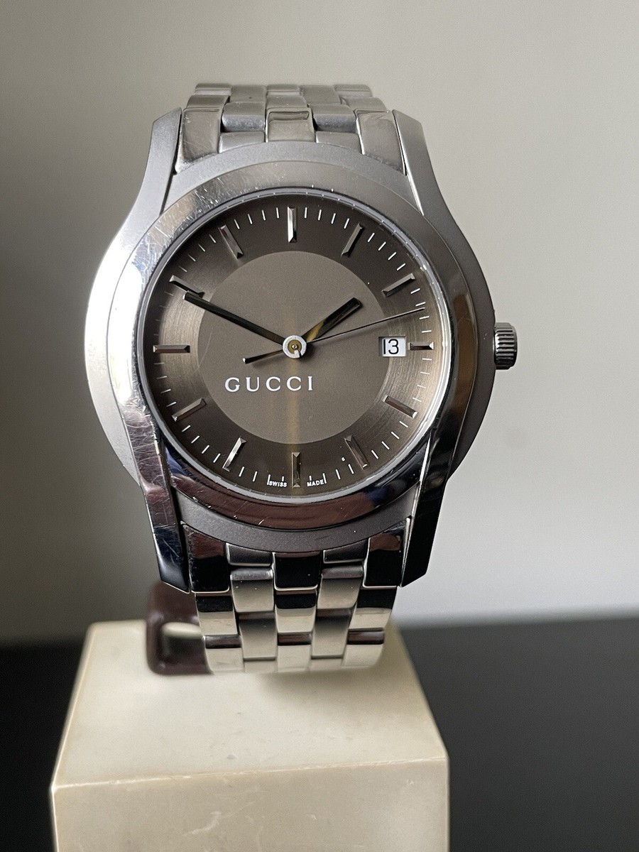 GUCCI 5500xl シルバー アナログ腕時計 Pre-Owned Gucci 5500XL Stainless Steel Quartz Analog Display