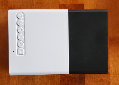Tripo YG300 Mini LED Projector •Cost-effective •High Resolution - Picture 4 of 10