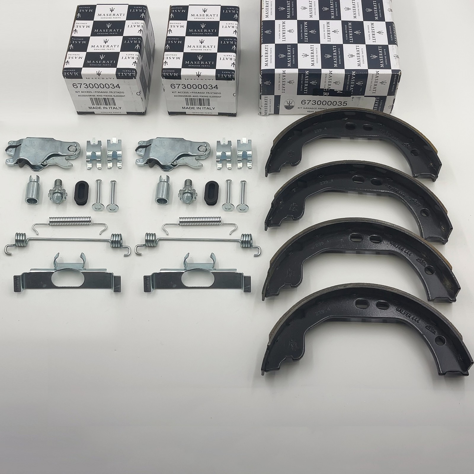 Hand Brake Shoe Set & Hardware For Ghibli Quattroporte Maserati