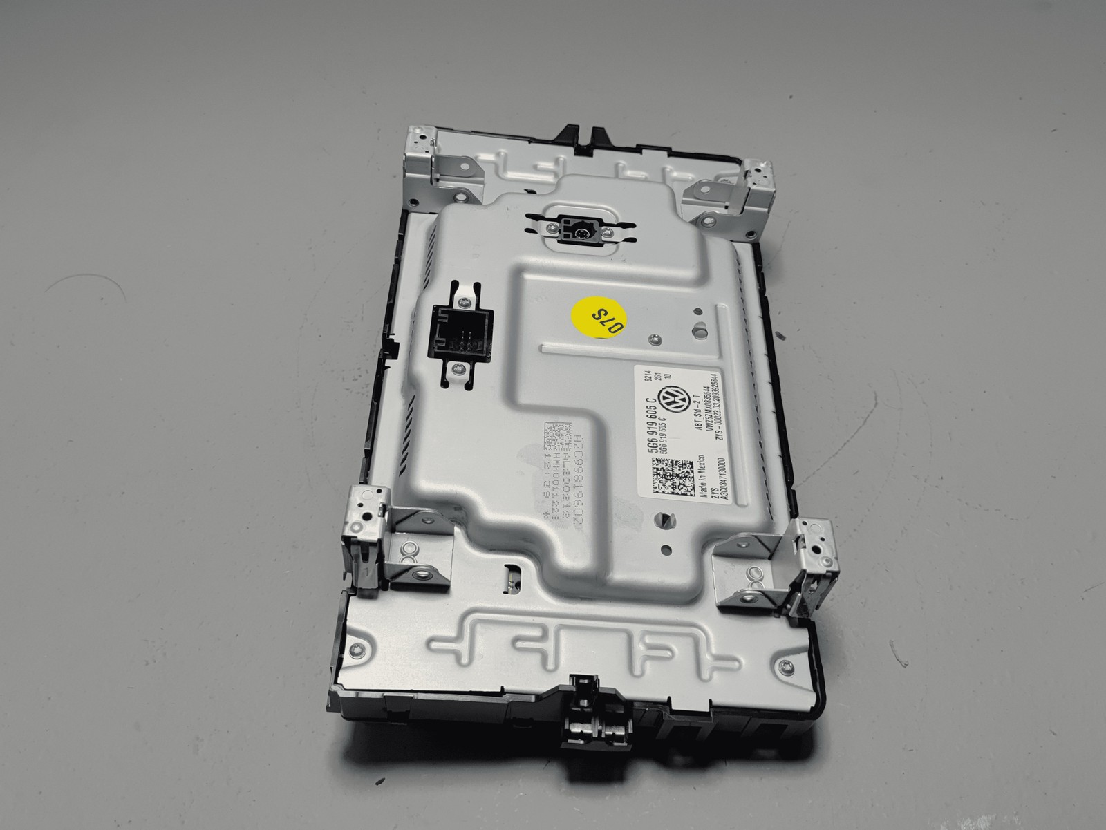 2018-2023 VOLKSWAGEN ATLAS DASBOARD DISPLAY UNIT AUDIO MEDIA RADIO RECEIVER OEM