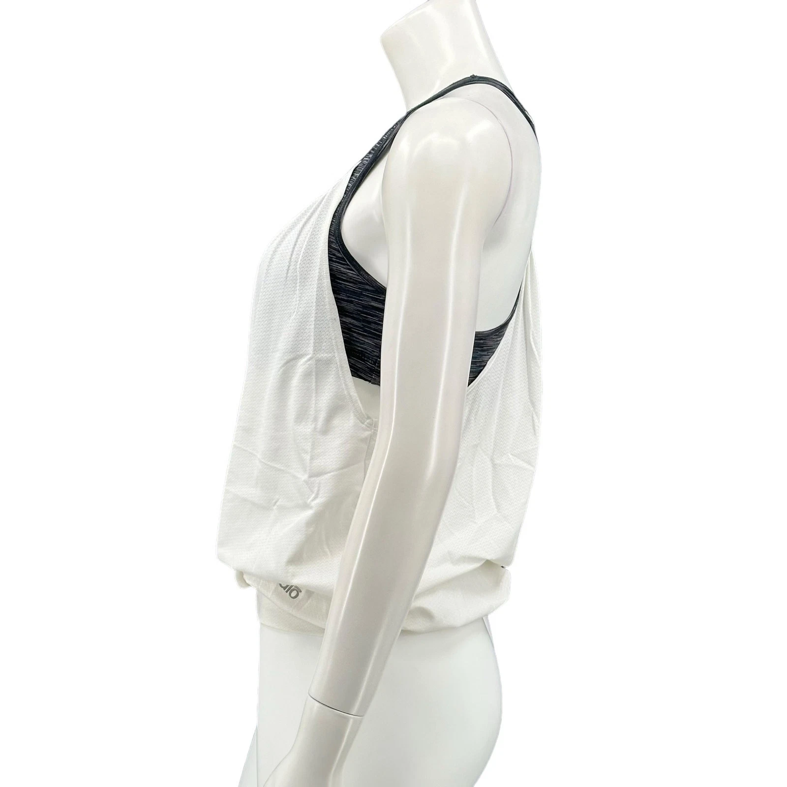 alo-yoga racerback stretch scoop yoga workout gym activewear tank-top