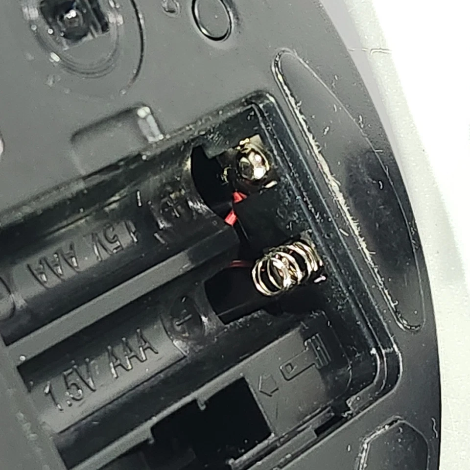 Adesso iMouse G25 Ergonomic Wireless Mouse with Dongle for Tru-Form WKB-1500GB - Image 4 of 4