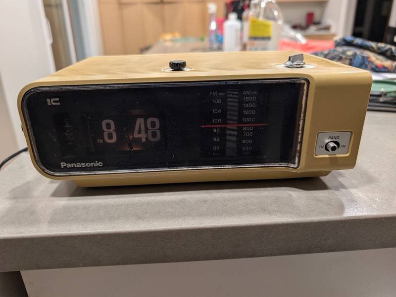 Panasonic RC-6003 Flip Clock AM/FM Radio Works See Video Vintage