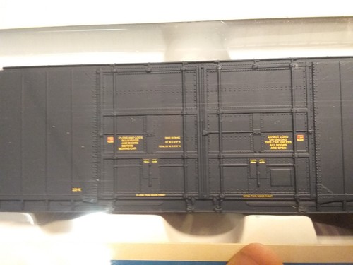 WALTHERS HO 932-3512 Pullman Standard 86' Box Car 4 Door CSX NEW #180372 - Picture 17 of 18