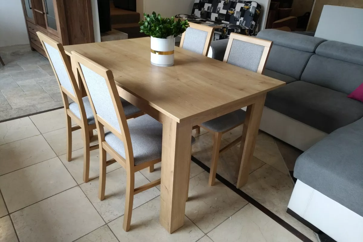 Modern wooden dining table with 4 chairs in light wood colour oak burlington