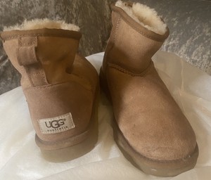 ebay uggs size 9